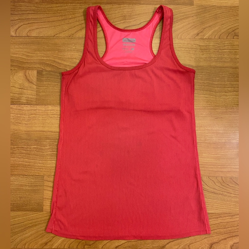 New Balance Ribbed Built-In Bra Athletic Tank Top